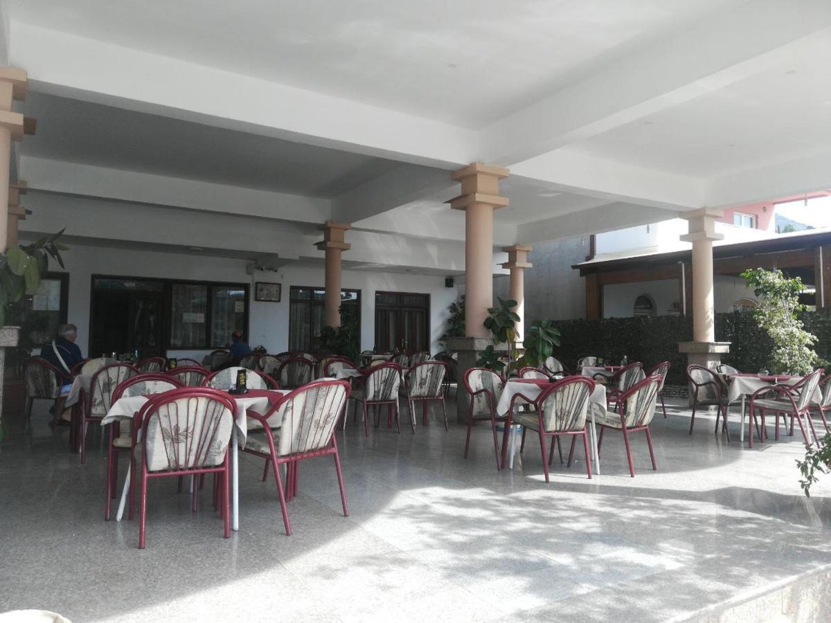 Apartments Regina Sutomore Zewnętrze zdjęcie